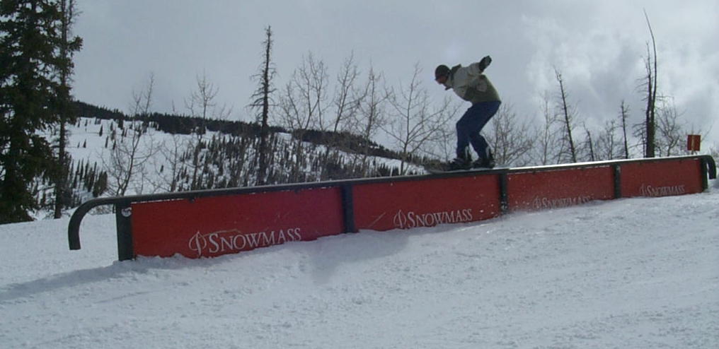299530_footer_snowboard_2