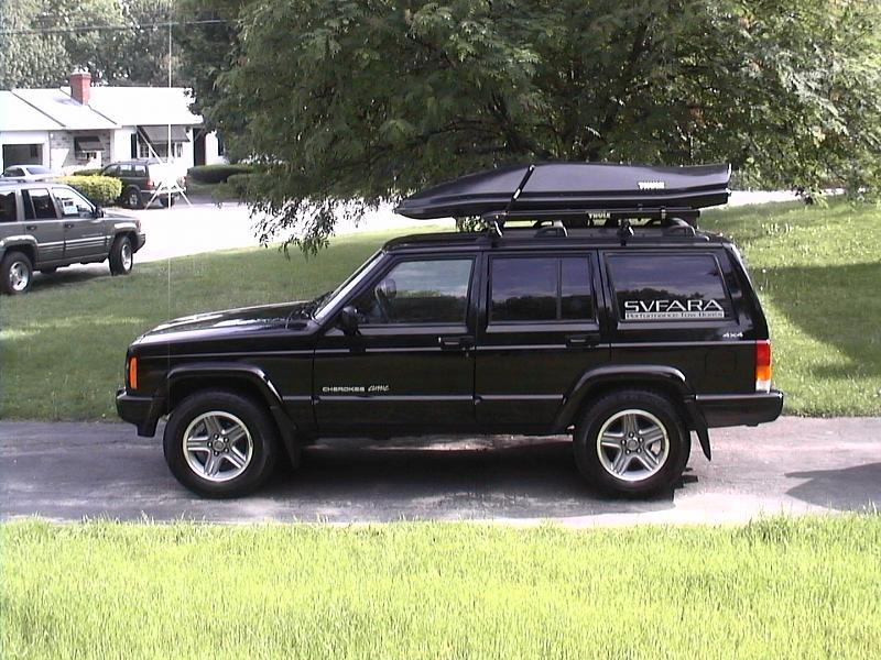 6593Jeep-Cherokee-2000